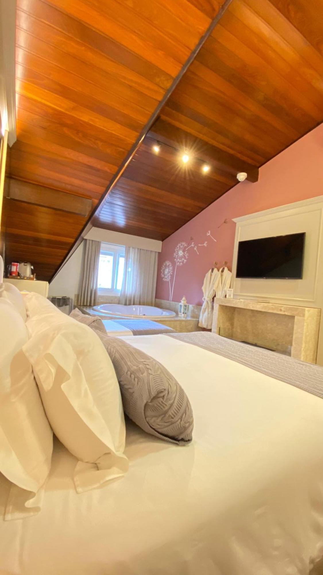 Blumen Boutique Hotel 4*