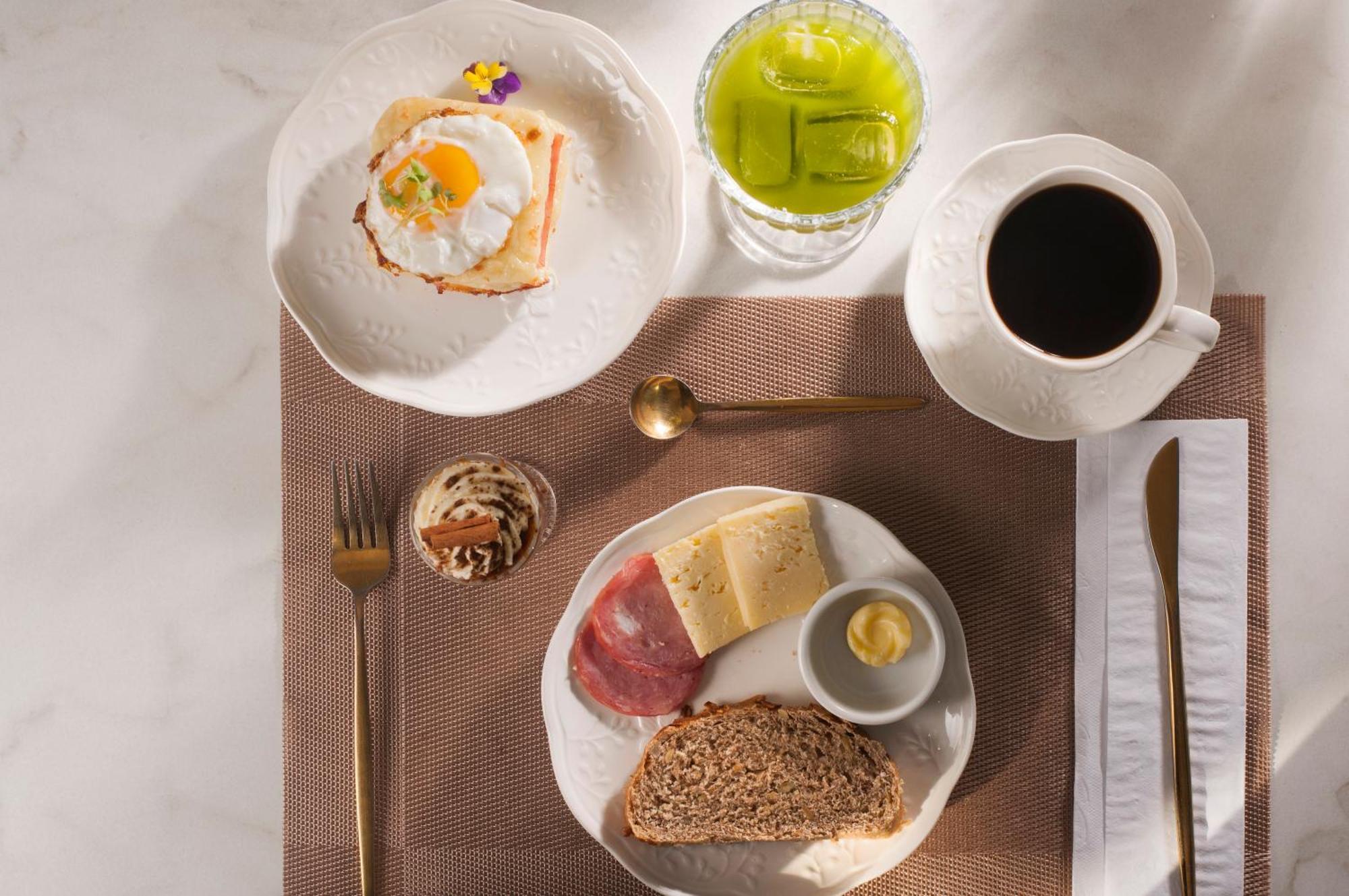 Blumen Boutique Hotel 4*